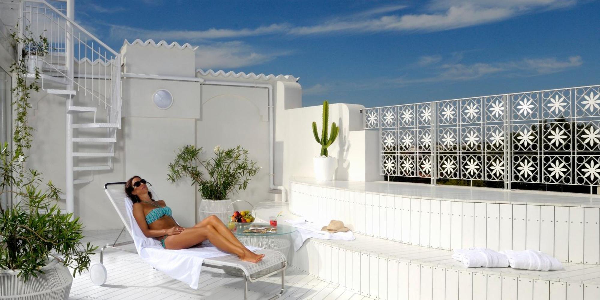 Hotel Al Cavallino Bianco Riccione Exterior photo